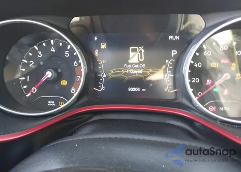 2020 Jeep Compass Trailhawk 4X4 from USA, damaged, VIN 3C4NJDDB8LT184276